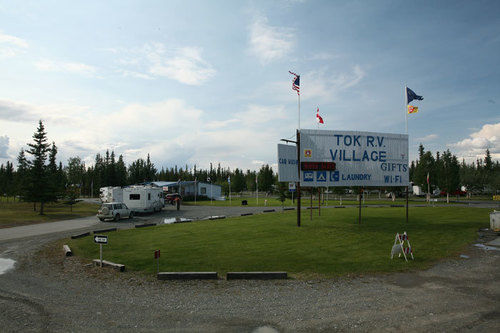 Tok Rv Village And Cabins Eksteriør billede